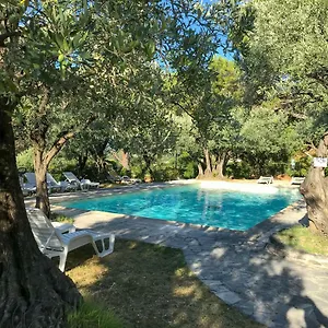 https://la-picholine-nyons.hotels-rhonealpes.com